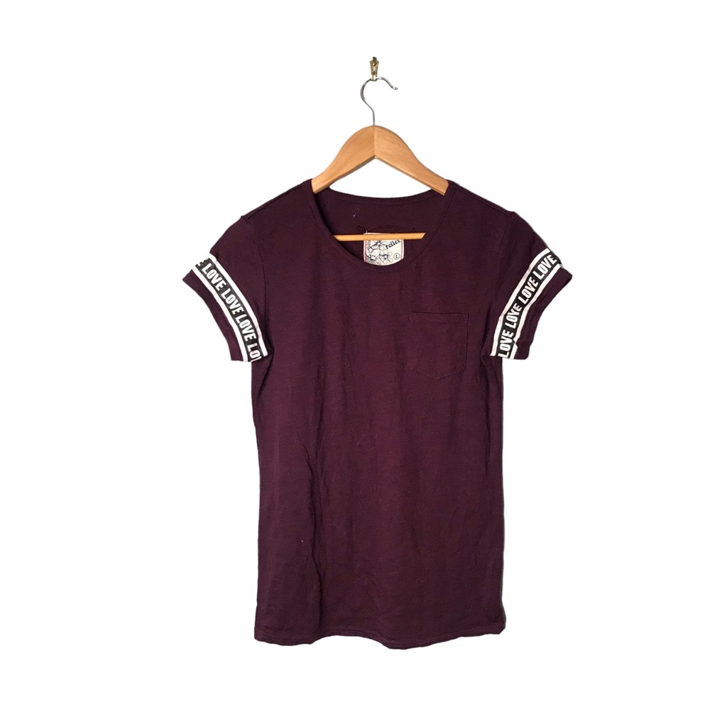 Reflex | Burgundy T-shirt love spellout sleeves short sleeve tee •